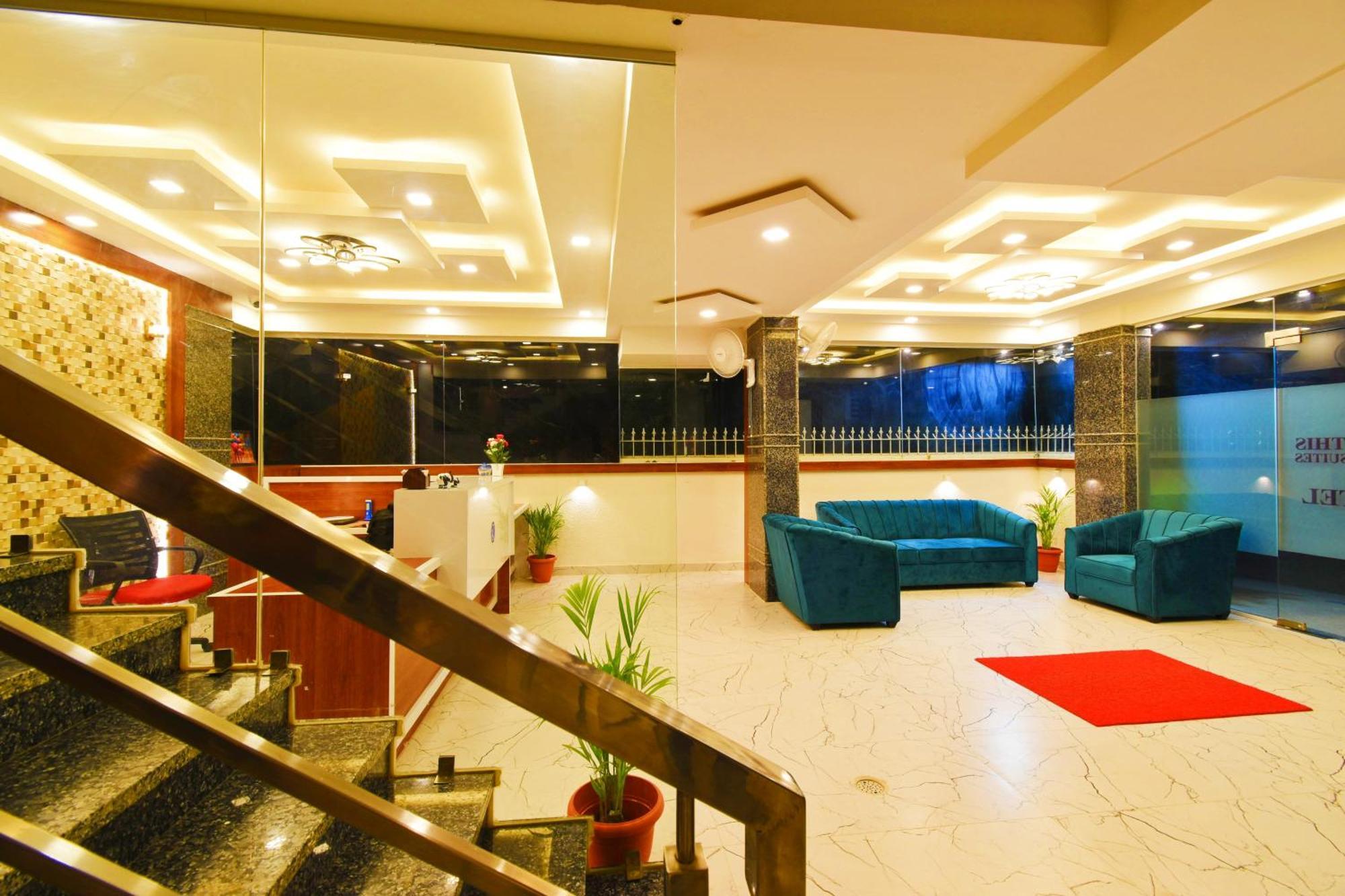 Keerthis Royal Suites - Near International Airport Terminal 1 And 2 Yelahanka Exteriér fotografie