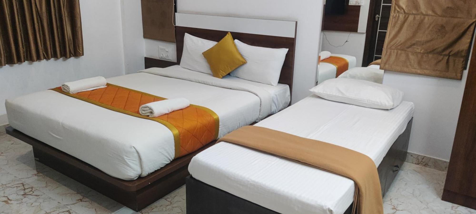 Keerthis Royal Suites - Near International Airport Terminal 1 And 2 Yelahanka Exteriér fotografie